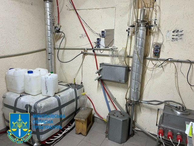 Свежие новости: Жителя Нової Одеси судитимуть за виробництво майже 1,5 тисячі літрів спирту та понад 1000 літрів алкоголю