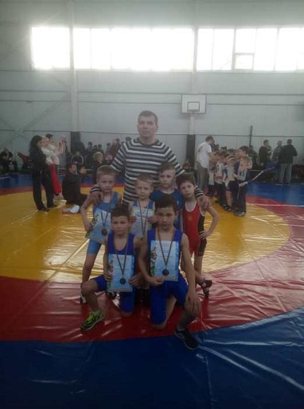 Свежие новости: Змагання з боротьби у Вознесенську: Всеукраїнський рівень