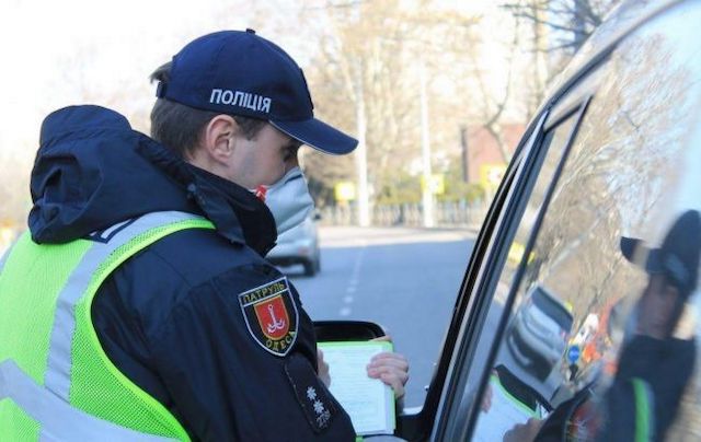 Свежие новости: Полиция усилит контроль на дорогах на новогодние праздники