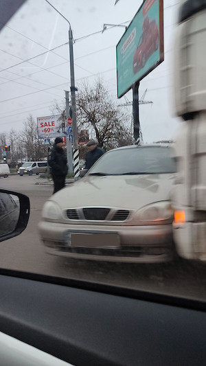 Свежие новости: В Николаеве из-за аварии возникла большая автомобильная пробка