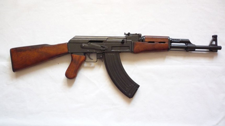 Свежие новости: В Николаеве военнослужащий вынес из части автомат, бронежилет и каски