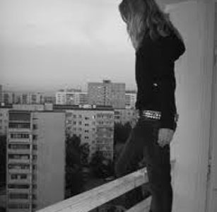 Свежие новости: В Николаеве 14-летняя девочка выпрыгнула с недостроя