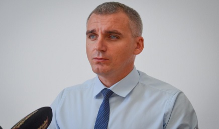 Свежие новости: Мэр Сенкевич снова закрыл аппаратные совещания для СМИ – журналистов на них будут пускать один раз в месяц