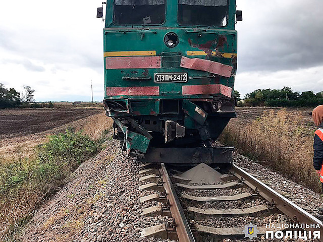 Свежие новости: В Первомайском районе поезд протаранил КрАЗ – водитель грузовика погиб