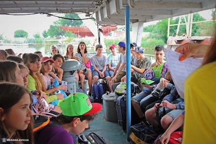 Свежие новости: Оздоровлення, розваги та змістовне дозвілля: 125 юних миколаївців відправилися на першу зміну до табору 