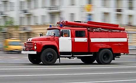 Свежие новости: В Николаеве спасатели ликвидировали пожар кровли гаражей