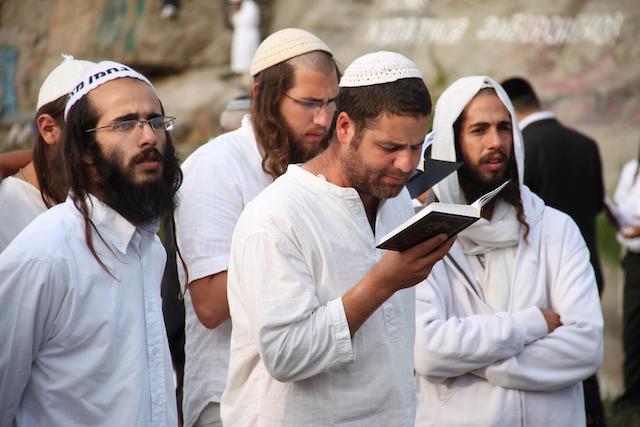 Свежие новости: Полторы тысячи хасидов-паломников вернулись из Украины больными коронавирусом