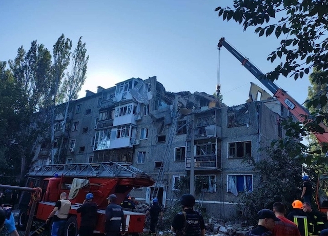 Свежие новости: Сили ППО не справляються з кількістю ракет, краще залишити Миколаїв, щоб урятуватися – Сенкевич