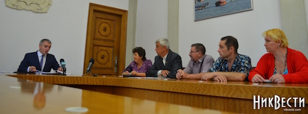 Фото новости: Сенкевич на вторник созывает сессию по заводу 61 коммунара и собирает делегацию в Киев Свежие новости: Сенкевич на вторник созывает сессию по заводу 61 коммунара и собирает делегацию в Киев