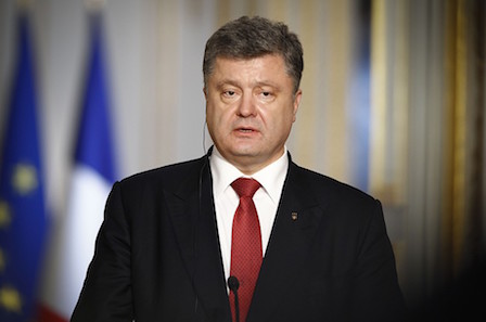 Свежие новости: Порошенко созывает военный кабинет в связи со взрывами в Калиновке