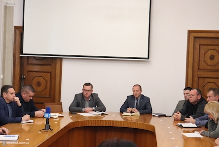 Свежие новости: В мерії Миколаєва відбулась нарада щодо вирішення проблеми хаотичного паркування великовантажного транспорту