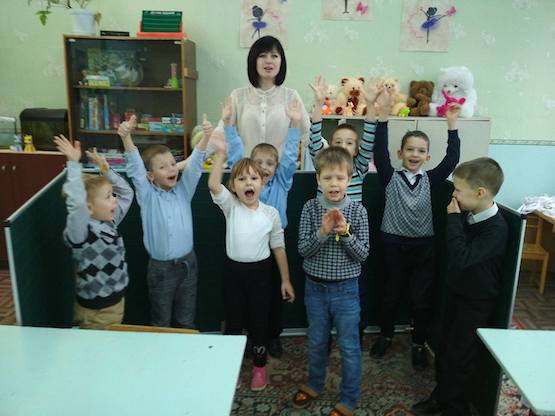 Свежие новости: Южноукраїнський депутат Григорян став помічником Святого Миколая і передав  дітям з особливими потребами подарунок