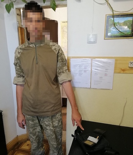 Свежие новости: Співробітник Миколаївського слідчого ізолятора намагався доставити ув'язненим наркотики