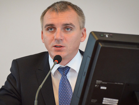 Свежие новости: Сенкевич поедет к Порошенко «выбивать» зарплату судостроителям