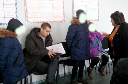 Фото новости: ФОТО: Вандалами, которые сломали 14 оградок на кладбище в Березанке, оказались двое детей Свежие новости: ФОТО: Вандалами, которые сломали 14 оградок на кладбище в Березанке, оказались двое детей