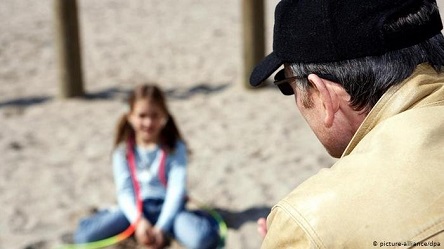 Свежие новости: В Черниговской области 13-летняя девочка забеременела от 58-летнего мужчины