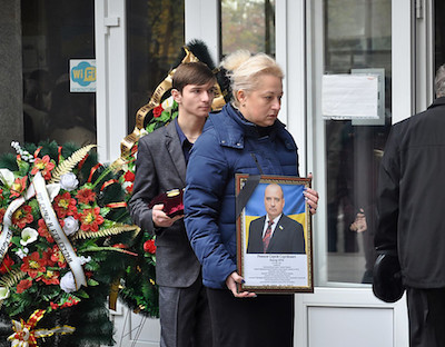 Свежие новости: В Николаеве провели в последний путь ректора НУК Сергея Рыжкова