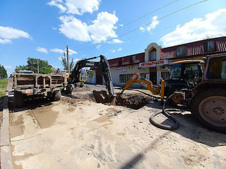 Свежие новости: В Миколаєві на кількох вулицях більше ніж на добу перекрили воду через аварію в трубопроводі