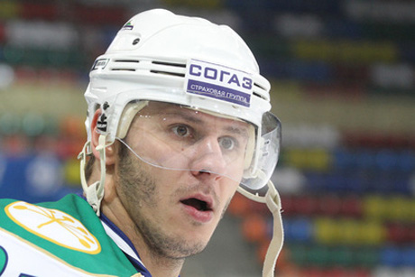 Свежие новости: Ударил стюардессу и подрался с соседом: российский чемпион мира устроил дебош на борту самолета