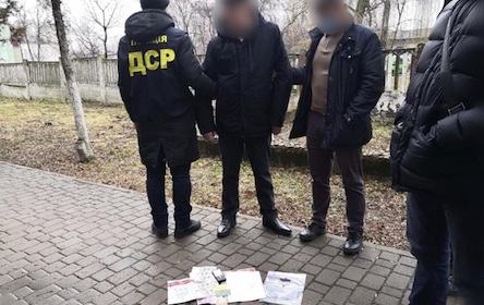 Свежие новости: На Прикарпатье на взятке поймали чиновника Нацакадемии аграрных наук