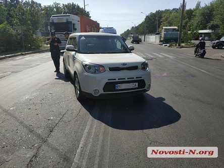 Фото новости: Появилось видео, как в Николаеве дама на «Киа» сбила насмерть пожилую женщину Свежие новости: Появилось видео, как в Николаеве дама на «Киа» сбила насмерть пожилую женщину