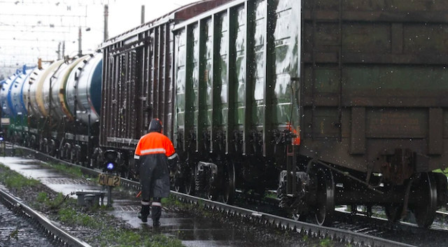 Свежие новости: У РФ кажуть про загрозу дефіциту нафтопродуктів через проблеми з їх вивезенням залізницею