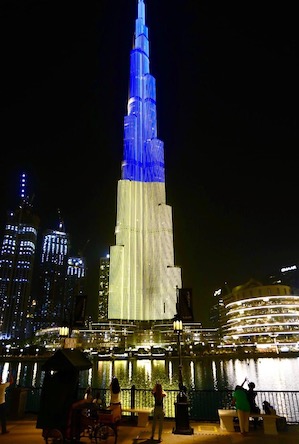 Свежие новости: Самый высокий небоскреб в мире засиял цветами украинского флага