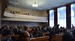 Свежие новости: В Первомайске депутаты собирают голоса за самороспуск и импичмент секретарю горсовета