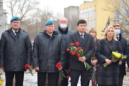 Свежие новости: В Николаеве почтили память погибших в ходе войны в зоне АТО/ООС