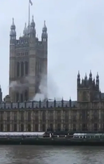 Свежие новости: В Британии горит Вестминстерский дворец