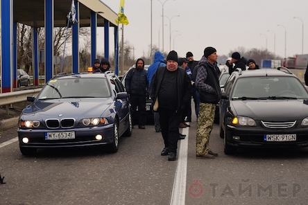 Свежие новости: «Евробляхеры» перекрыли трассу Одесса-Киев
