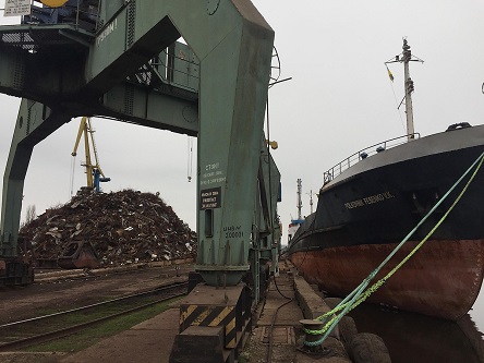 Свежие новости: В новогоднюю ночь в Николаеве пытались незаконно экспортировать металлолома на 17,6 миллиона гривен
