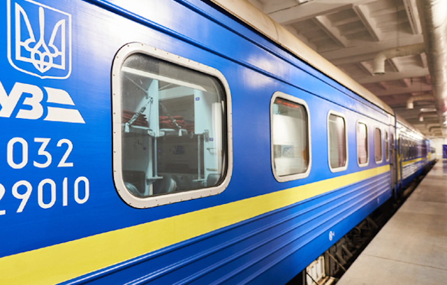 Свежие новости: «Укрзалізниця» запускает дополнительные поезда на новогодние праздники