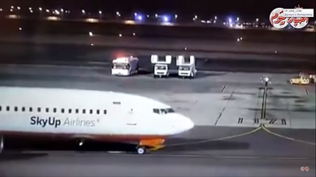 Свежие новости: ВИДЕО: В Египте при посадке загорелось шасси самолета украинской авиакомпании SkyUp