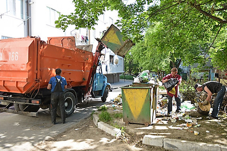 Свежие новости: Глава Центрального района заявил, что у частного возчика ТБО образовался огромный долг из-за неуплаты платежей