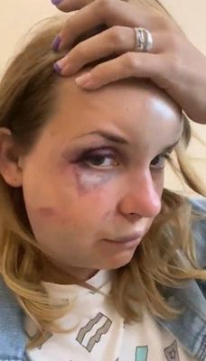 Свежие новости: Бил по голове и сломал челюсть: в поезде «Мариуполь-Киев» пытались изнасиловать женщину