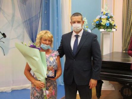 Свежие новости: Жителька Вознесенського району отримала почесне звання «Мати-героїня»