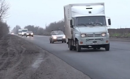 Фото новости: ВИДЕО: Херсонский депутат добивается полного ремонта дороги Херсон-Николаев Свежие новости: ВИДЕО: Херсонский депутат добивается полного ремонта дороги Херсон-Николаев