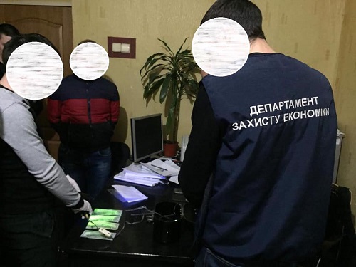 Свежие новости: В Николаеве задержали брокера на взятке в 350 долларов