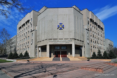 Фото новости: СБУ во время военного положения просит николаевцев сообщать о подозрительных лицах Свежие новости: СБУ во время военного положения просит николаевцев сообщать о подозрительных лицах