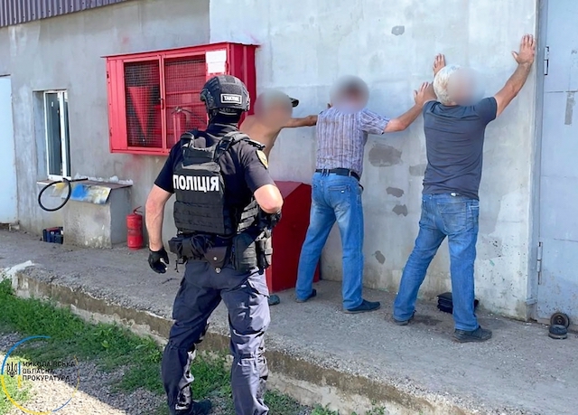 Свежие новости: В Первомайске экс-депутат организовал ОПГ, которая похищала газ из цистерн поездов