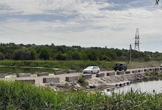 Свежие новости: У Вознесенську стрімко піднявся рівень води біля тимчасової переправи через Мертвовід