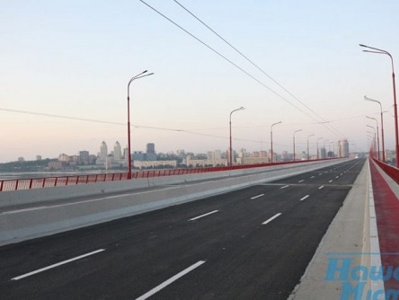 Свежие новости: Філатов виграв парі у Зеленського: у Дніпрі відкрили Центральний міст