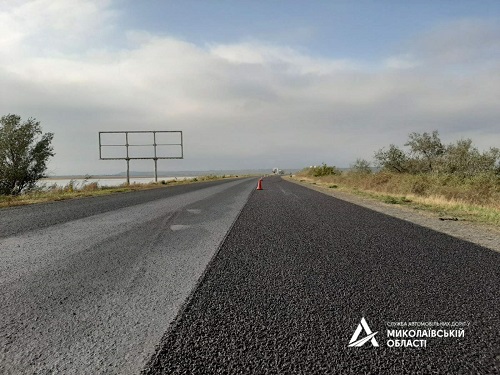 Свежие новости: Возле Коблево на Николаевщине делают дорогу М-14 с тонкослойным покрытием
