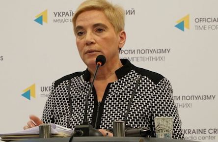 Свежие новости: Работнице НАПК, которая откровенно заявила о коррупции в органе, выделили пять охранников