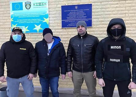 Свежие новости: Депортировали «вора в законе», которого содержали в Николаевском ПВПИ