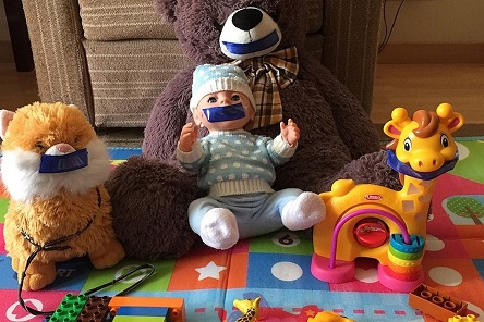 Свежие новости: В Первомайске воспитательнице, которая заклеивала детям рты скотчем, дали год условно