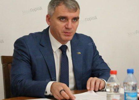 Свежие новости: Сенкевич признал, что встречался вчера с человеком, который привел людей на «фекальную» сессию Николаевского горсовета