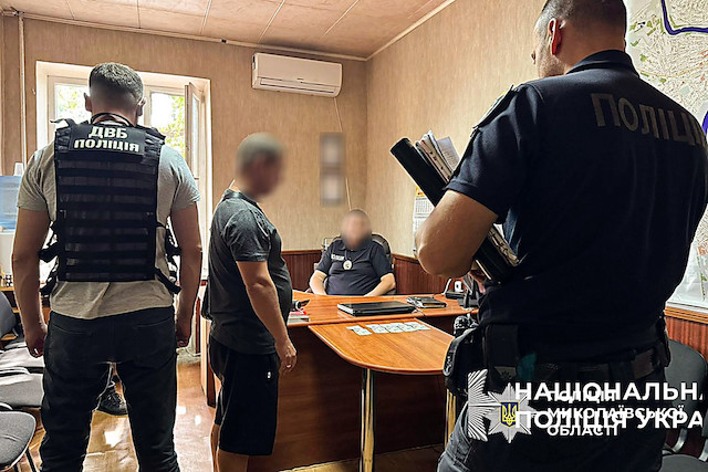 Свежие новости: У Первомайську лісоруб-хабарник пропонував щомісячну данину поліції за “дах”