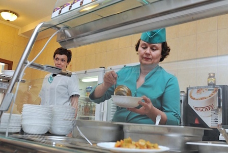 Свежие новости: В Украине отменят бесплатное питание для младшеклассников